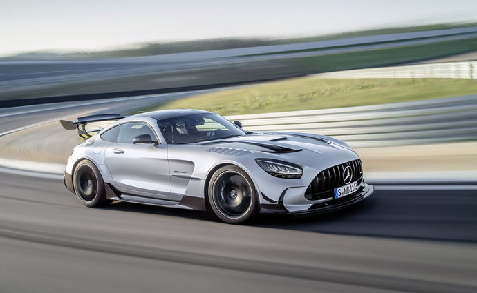 Mercedes-AMG GT Black Series - novinka 2020 | brutální závodní supersport | V8 biturbo 730 koní | 